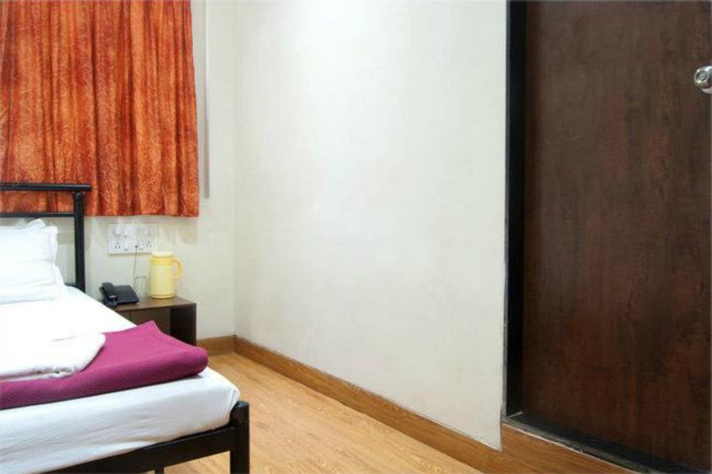 Hotel Kumkum Mumbai Exterior foto
